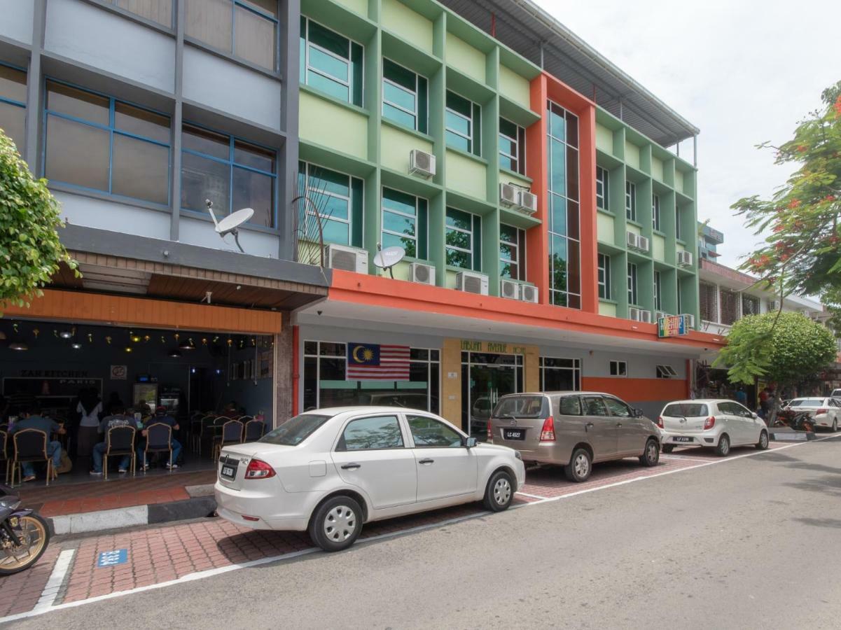Oyo 89344 Labuan Avenue Hotel Экстерьер фото